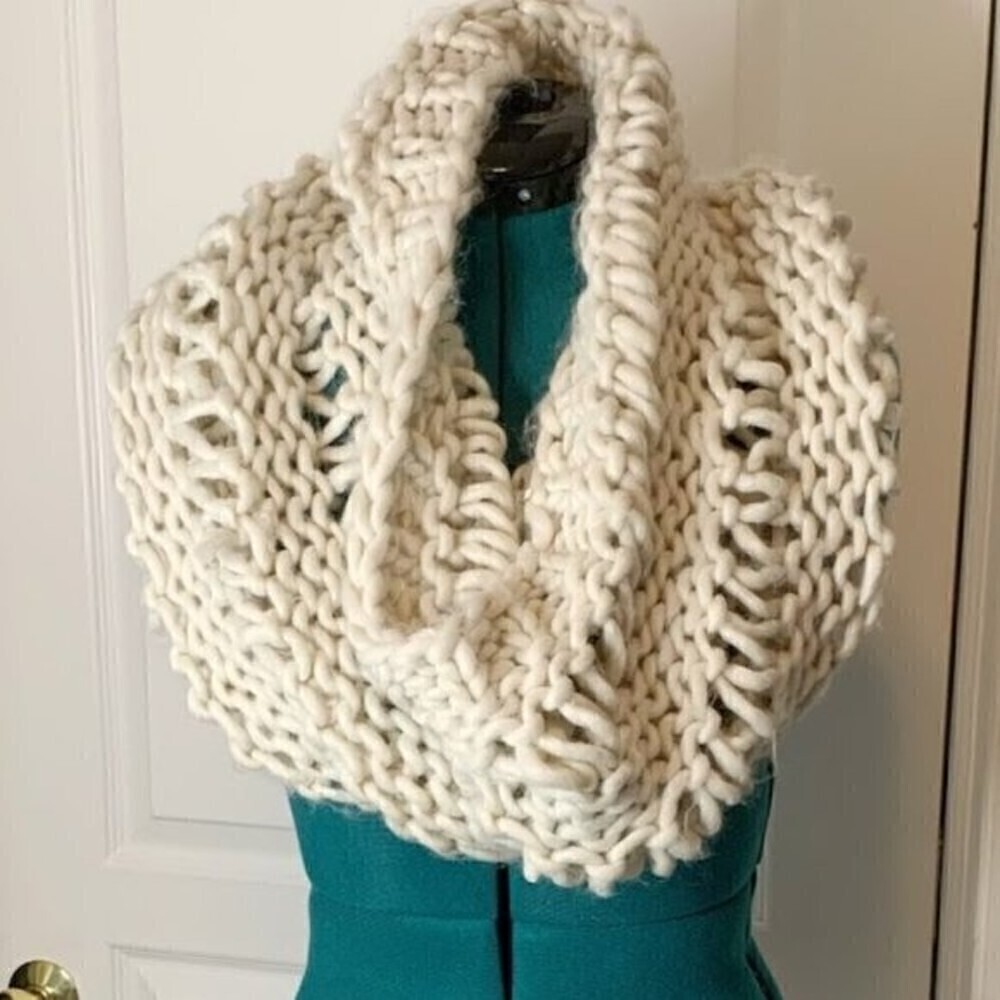 Steve Madden Cowl Neck Cable Knit Infinity Winter Scarf